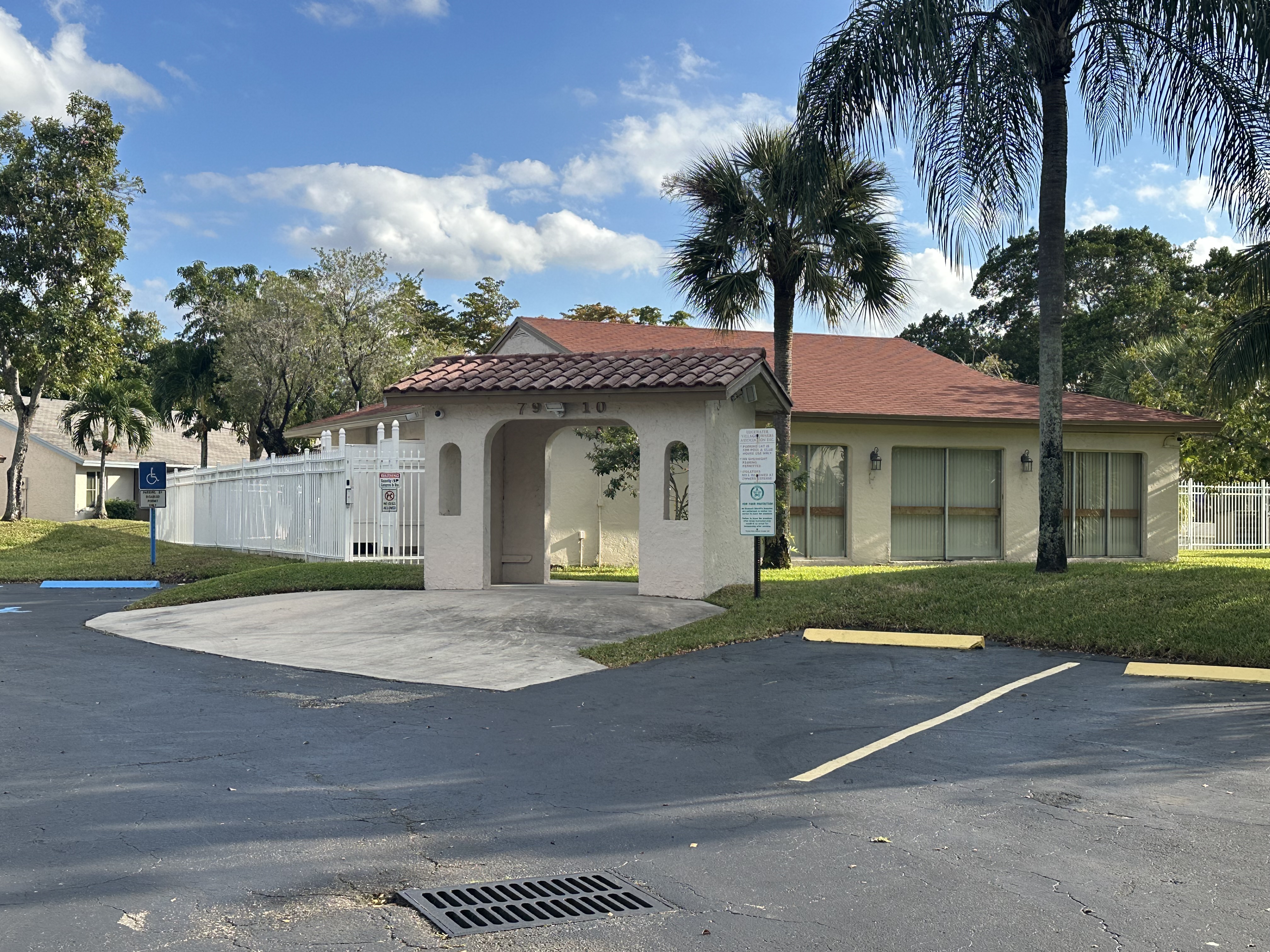 Frontal view of the clubhouse from afar